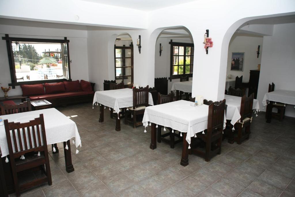 Sunny Garden Nilufer Hotel Turgutreis Restoran gambar